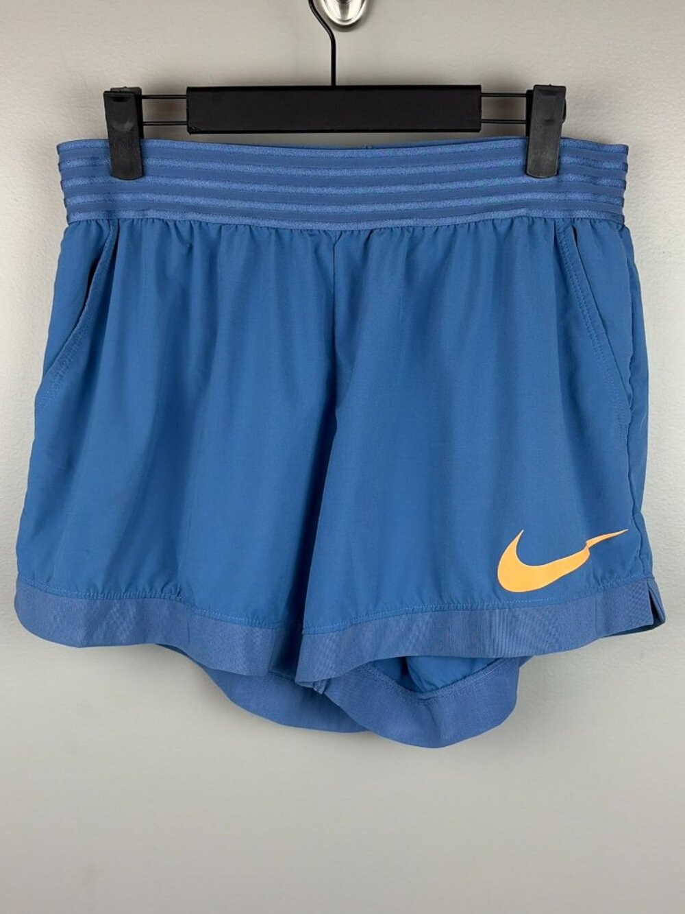 Nike Dri-Fit Blue Shorts Size Large Workout Exercise Athletic Athleisure Sports